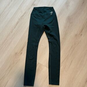 Green gym shark leggings